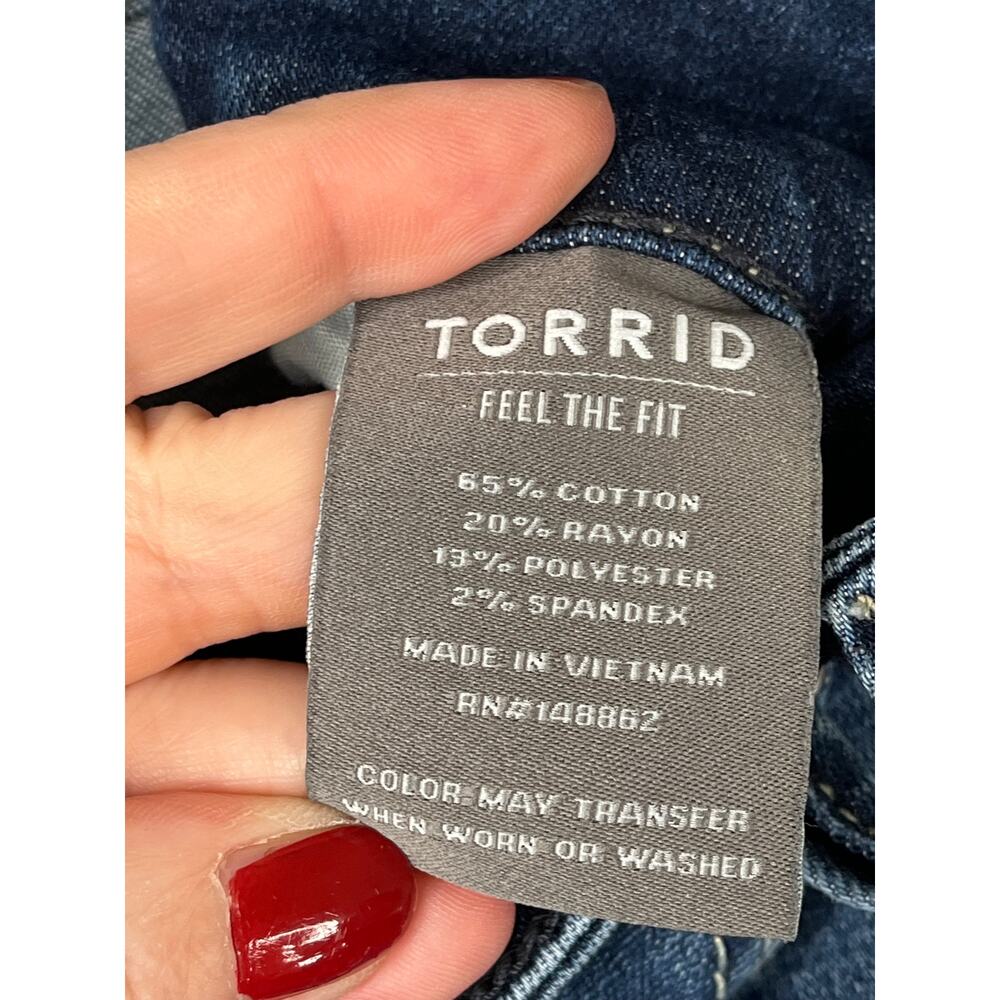 Torrid Three Button Super Soft Denim Jeggings, Si… - image 4